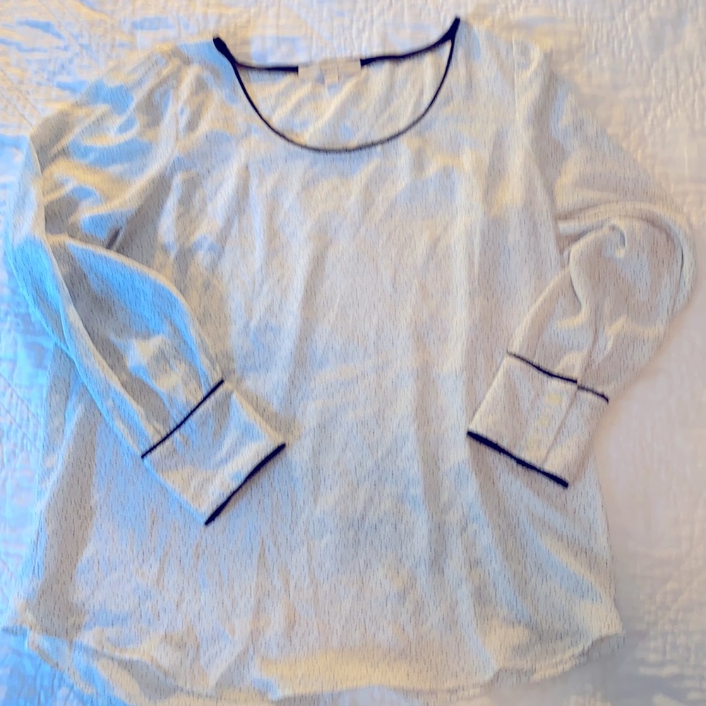 NWOT- LOFT SZ M- Winter White with polka dots blouse top